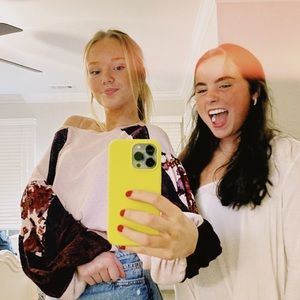 Meet your Posher, Ella